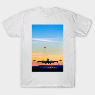 Aeroplane landing, Canada (C004/1632) T-Shirt